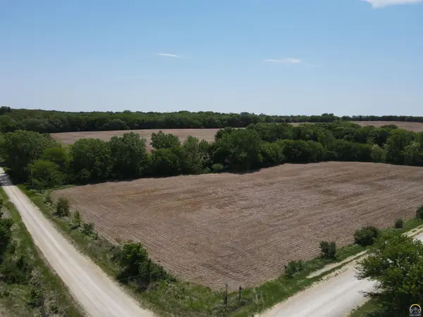 000 J RD, Holton, KS 66436