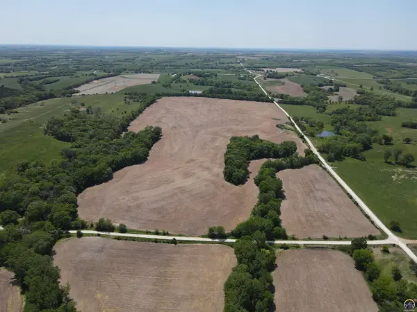 000 J RD, Holton, KS 66436
