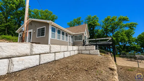 121 S Kahola Rd, Council Grove, KS 66846