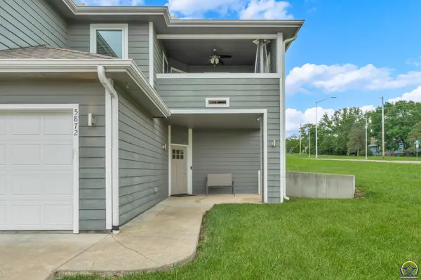 5860 & 5862 SW Woodbridge DR, Topeka, KS 66606
