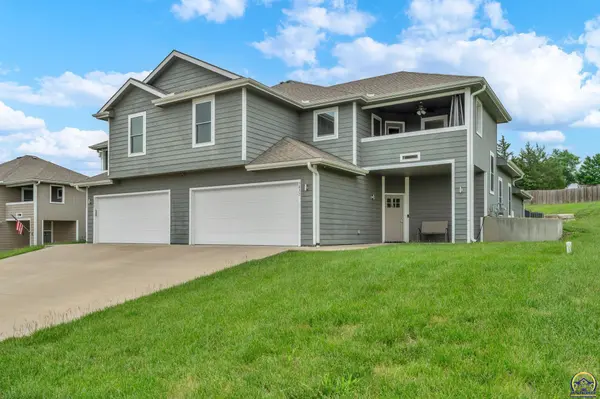 5860 & 5862 SW Woodbridge DR, Topeka, KS 66606