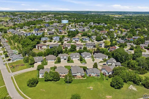 2052 Stephen Court, Manhattan, KS 66503