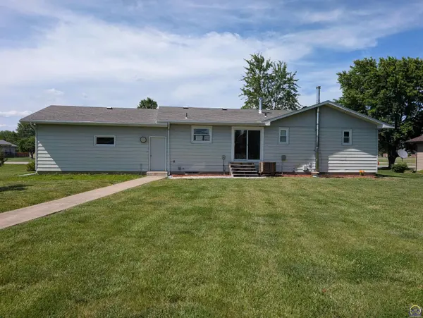 909 Martindale St, Burlington, KS 66839