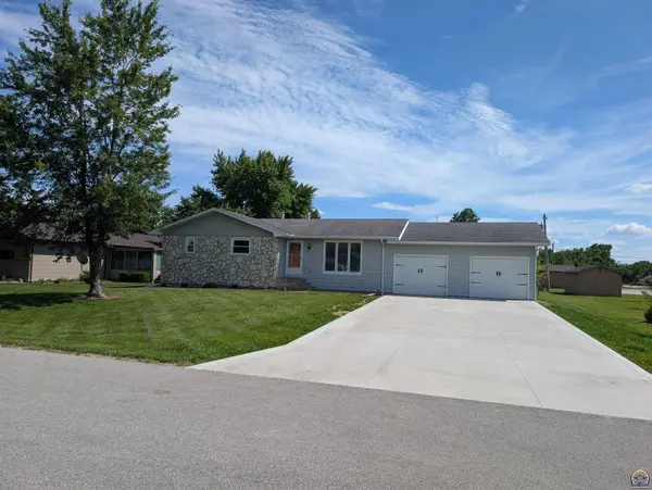 909 Martindale St, Burlington, KS 66839