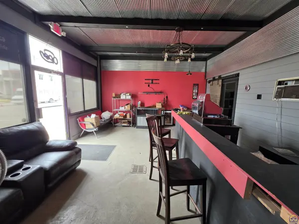 24 E 7th Ave #22 E 7th Ave, Emporia, KS 66801