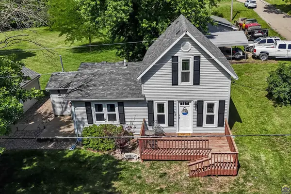 207 Annetta, Hoyt, KS 66440
