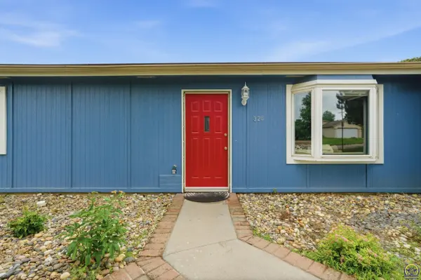 326 Stallion Cir, Ogden, KS 66517