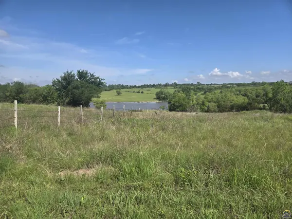 approx 11200 SW 57th St, Topeka, KS 66610