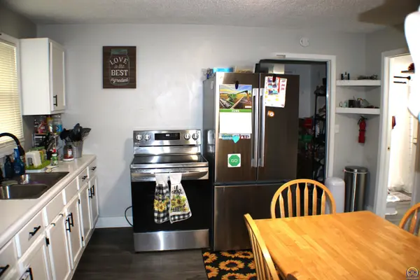 1235 NE Madison ST, Topeka, KS 66608