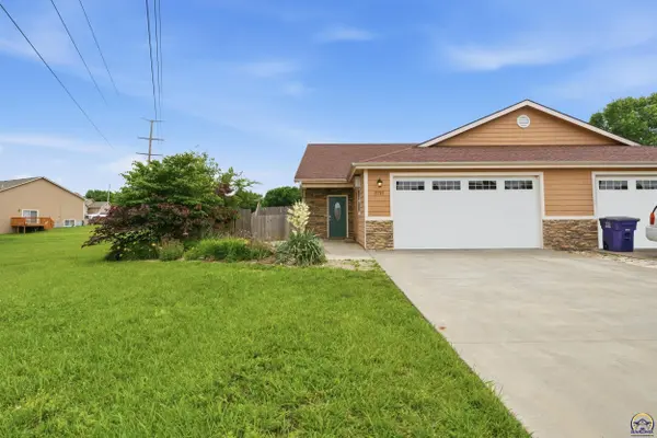 2721 Buttonwood Dr, Manhattan, KS 66502