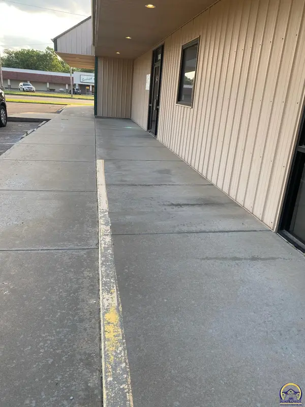 1940 SW Gage Blvd, Topeka, KS 66604