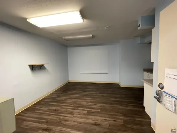 1334 SW Buchanan ST, Topeka, KS 66604