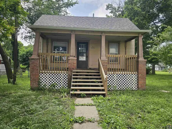 419 N 5th ST, Madison, KS 66860