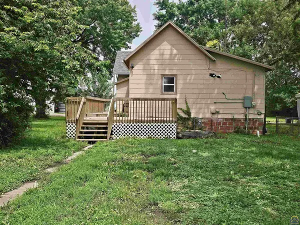 419 N 5th ST, Madison, KS 66860