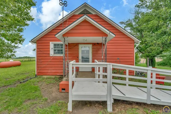 3184 158th Rd, Delia, KS 66418