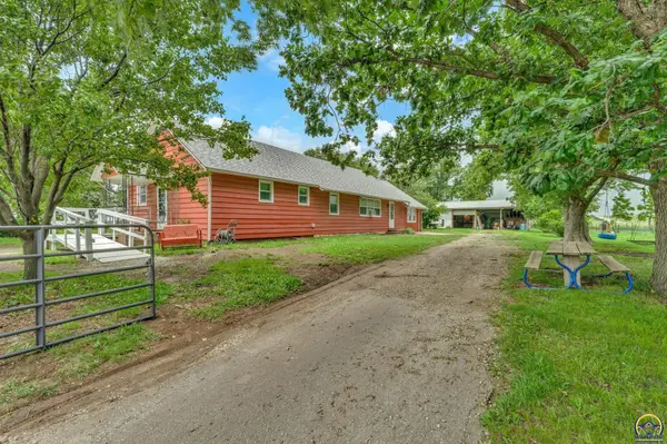 3184 158th Rd, Delia, KS 66418
