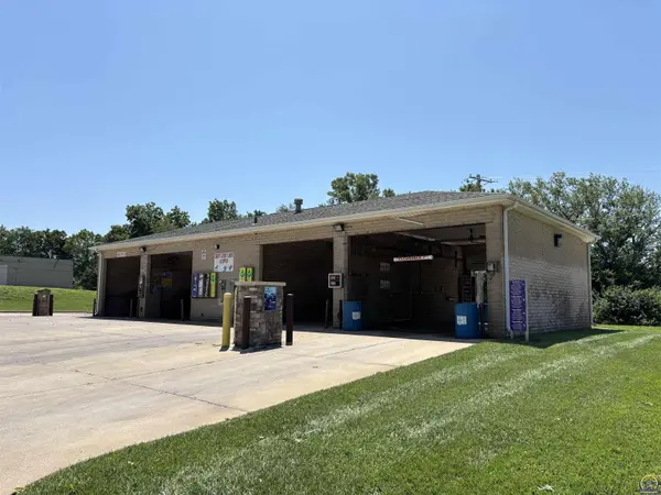 515 SE 37th ST, Topeka, KS 66605