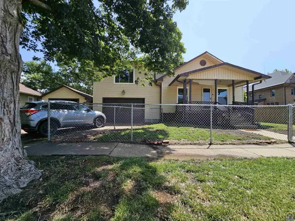 112 N 13th ST, Sabetha, KS 66534