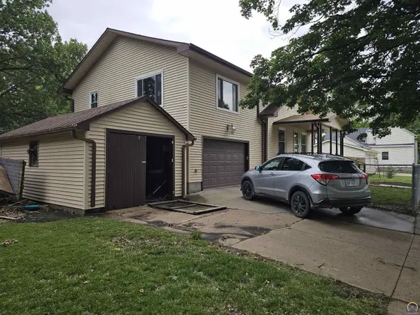 112 N 13th ST, Sabetha, KS 66534