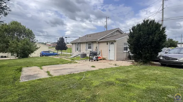 708 W Missouri ST, Highland, KS 66035-4024