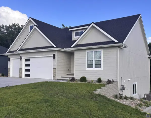 3309 SE 23rd ST, Topeka, KS 66605