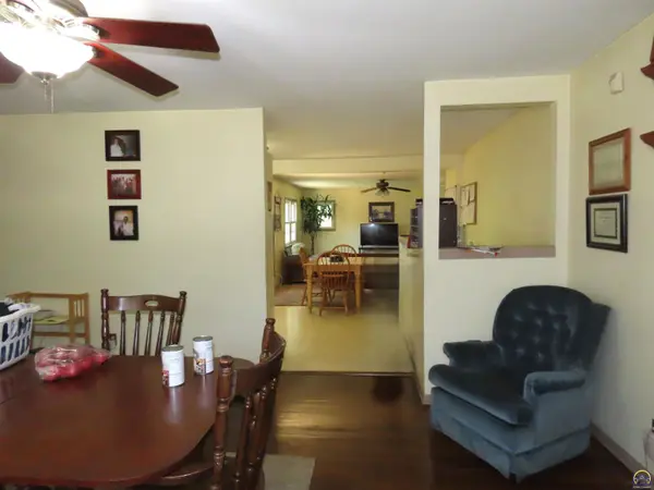 5401 SW 28th ST, Topeka, KS 66614