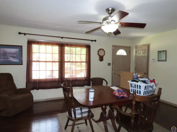 5401 SW 28th ST, Topeka, KS 66614