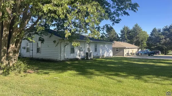 507 N Elmira St, Highland, KS 66035-4024