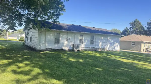 507 N Elmira St, Highland, KS 66035-4024