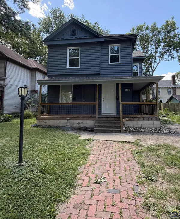 1105 SW Western AVE, Topeka, KS 66604