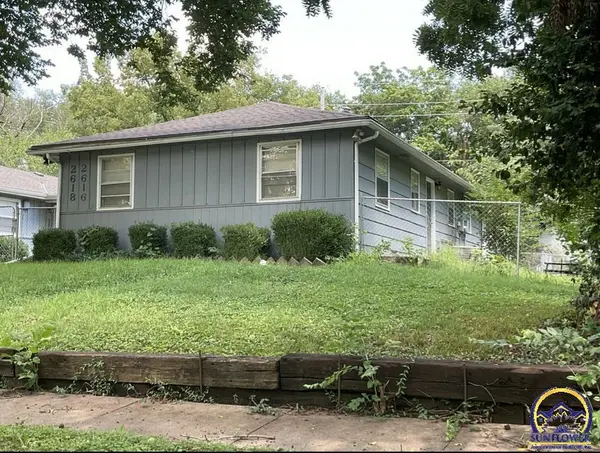 2616-2618 SW Clay ST, Topeka, KS 66611