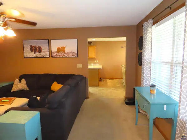 3909 NW Fielding TER, Topeka, KS 66618