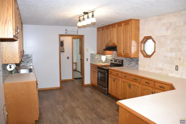 2599 Shetland Rd, Waverly, KS 66871