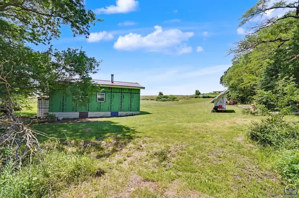 17846 270th RD, Whiting, KS 66552