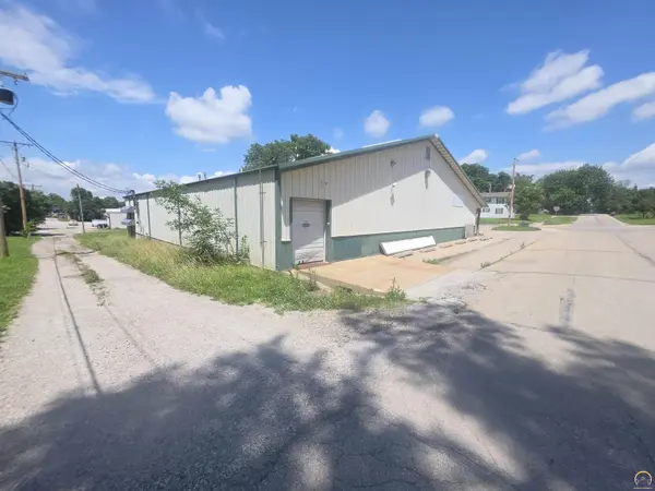 315 S Union ST, Mclouth, KS 66054