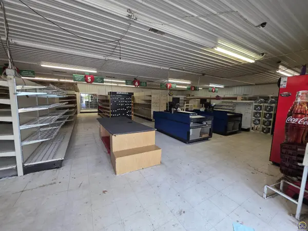 315 S Union ST, Mclouth, KS 66054