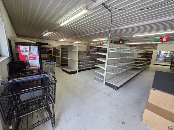 315 S Union ST, Mclouth, KS 66054