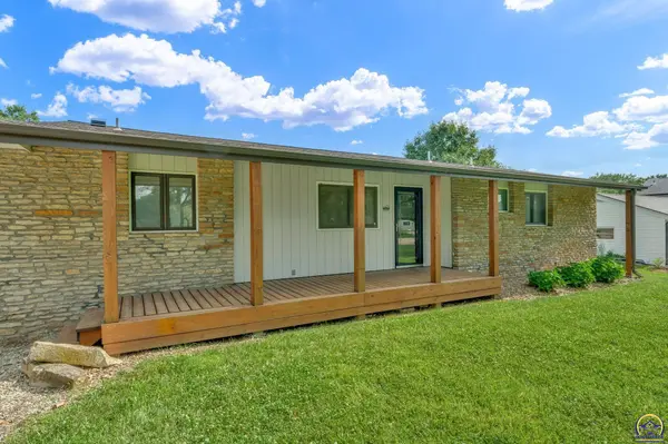 721 NW 62nd St, Topeka, KS 66617