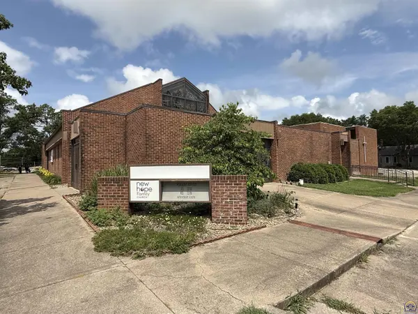 402 W Fifth ST, Holton, KS 66436