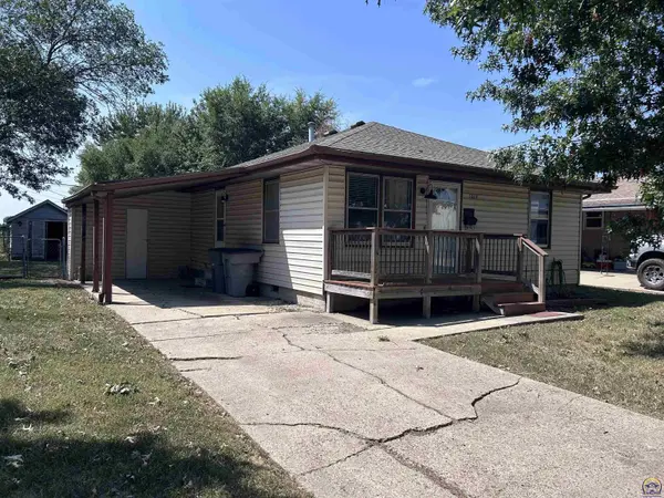 1013 Janice ST, Emporia, KS 66801