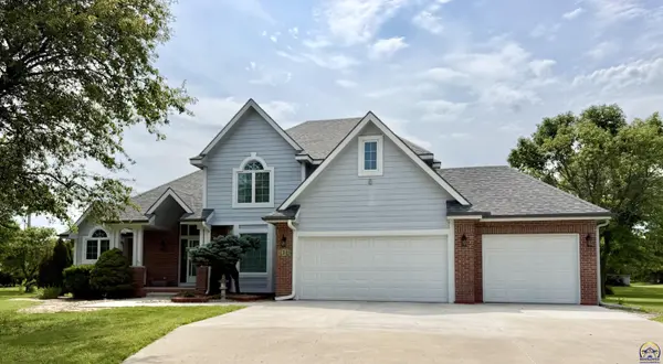 2027 SW West Trail RD, Topeka, KS 66615