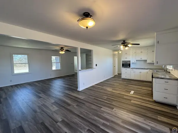 151 N 5th ST, New Strawn, KS 66839