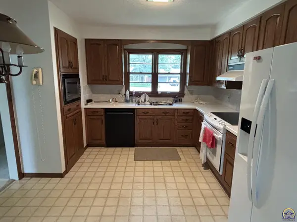 1730 W 15th ST, Emporia, KS 66801