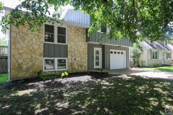 837 Quail Creek RD, Emporia, KS 66801