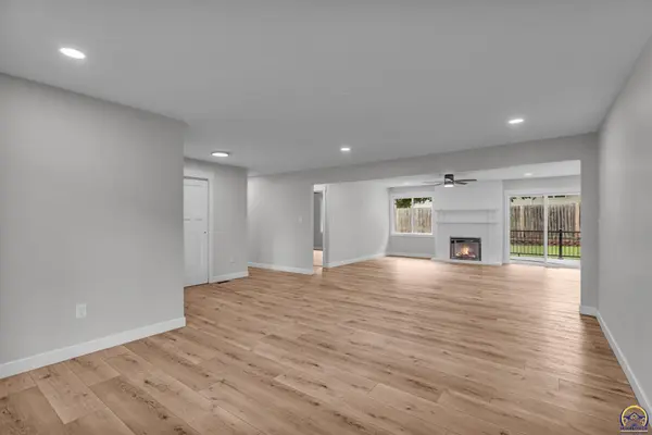 1508 SW Ward PKY, Topeka, KS 66604