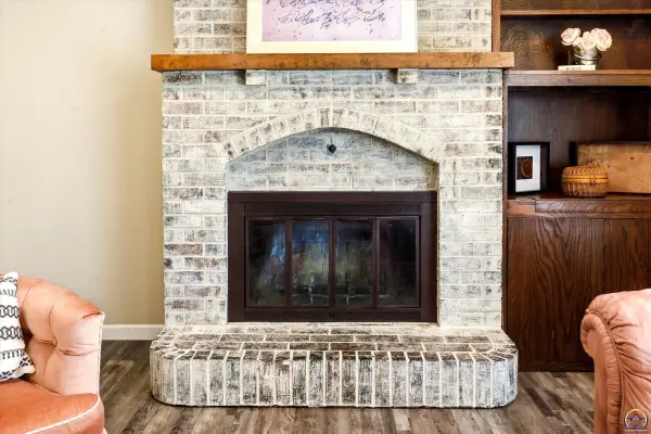 805 Southridge RD, Osage City, KS 66523