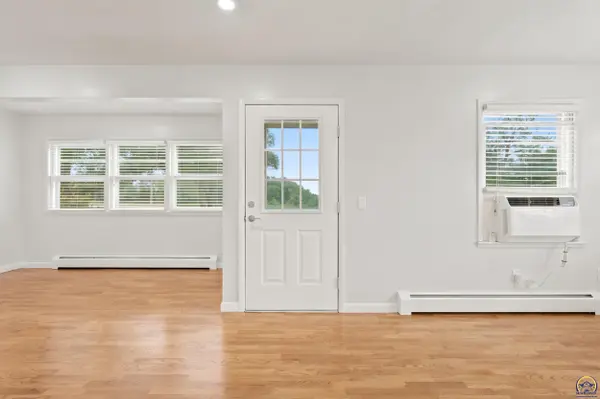 6790 Flush RD, St George, KS 66535