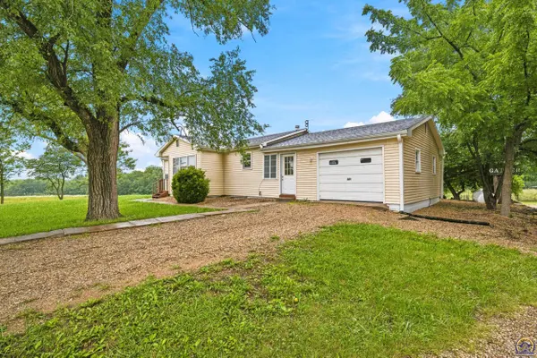 6790 Flush RD, St George, KS 66535