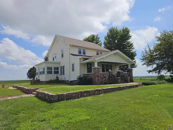 1468 State Hwy 71, Bern, KS 66408