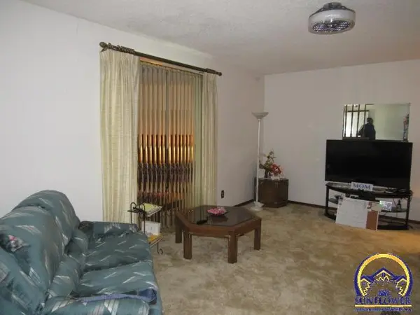 3116 SE California AVE, Topeka, KS 66605